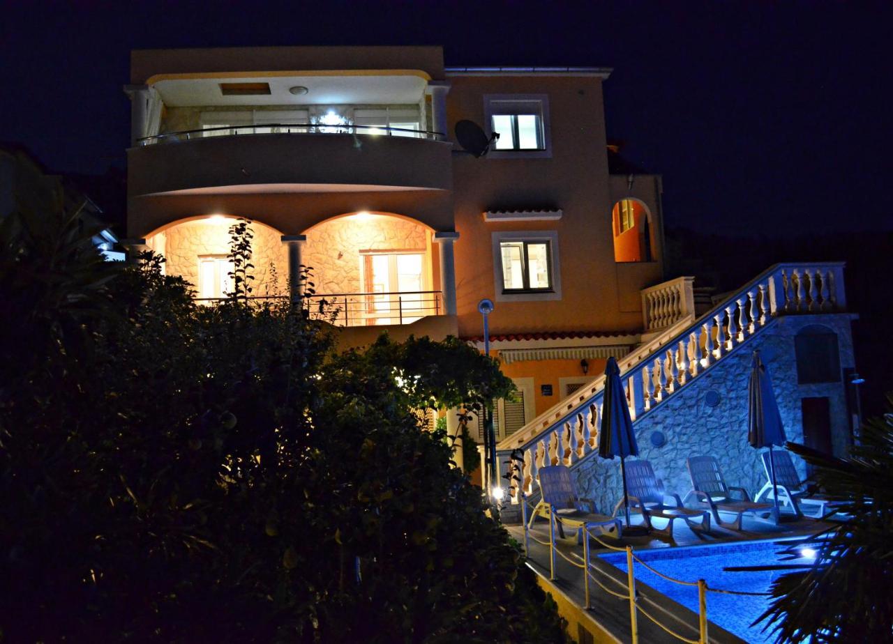 Apartments Villa Ra ซาบอริซ ภายนอก รูปภาพ