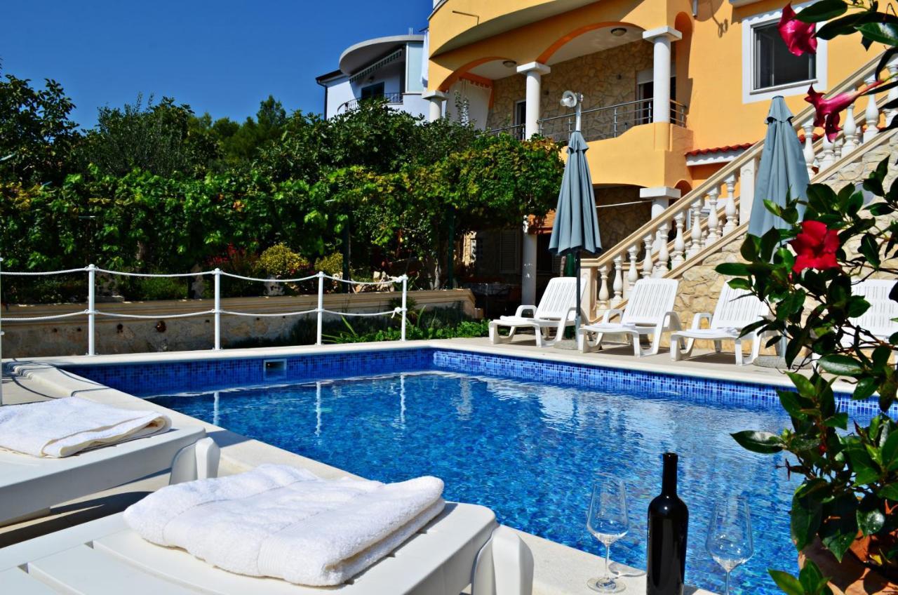 Apartments Villa Ra ซาบอริซ ภายนอก รูปภาพ